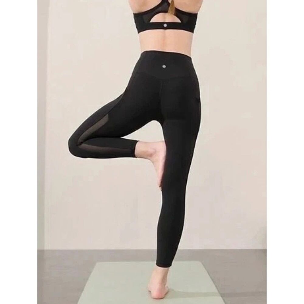 Athleta Salutation Stash Mesh 7/8 Tight Leggings Black 2XL Mesh Pockets Yoga Gym
